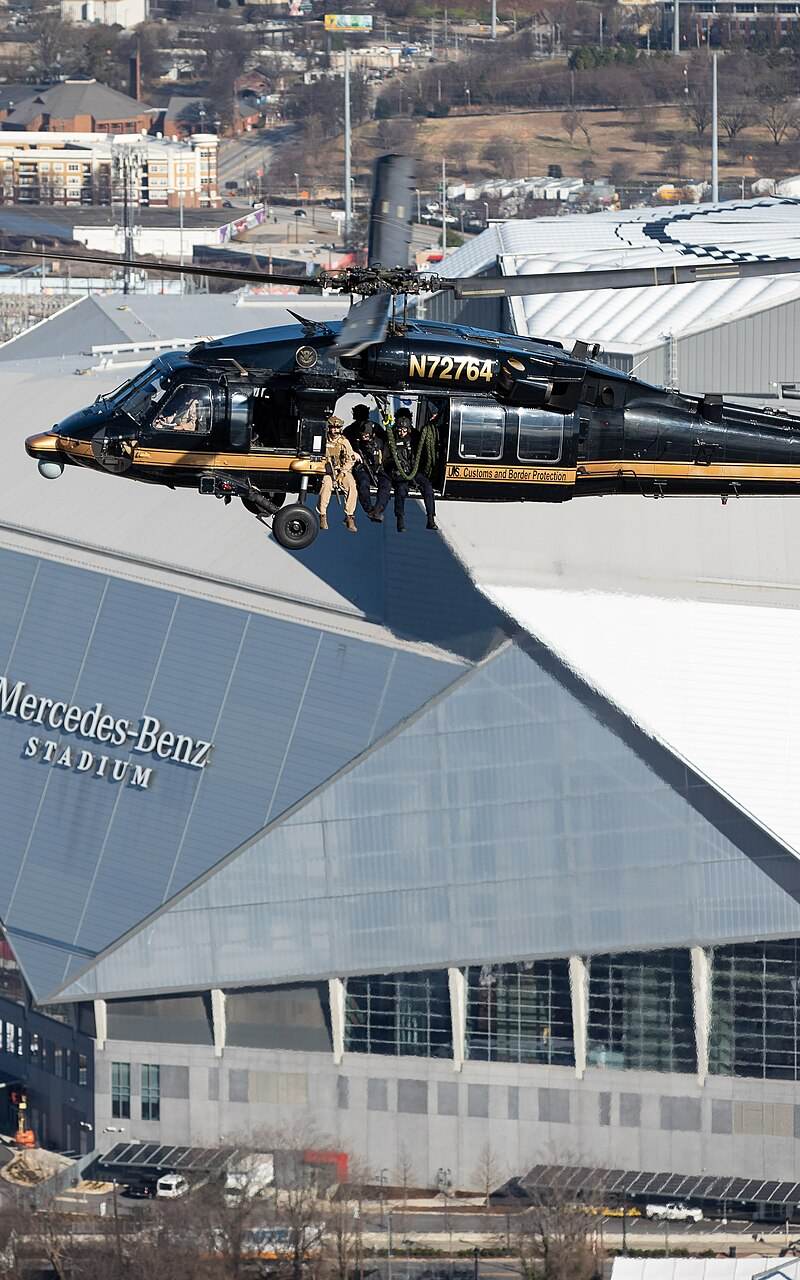N72764 - Helicopter
