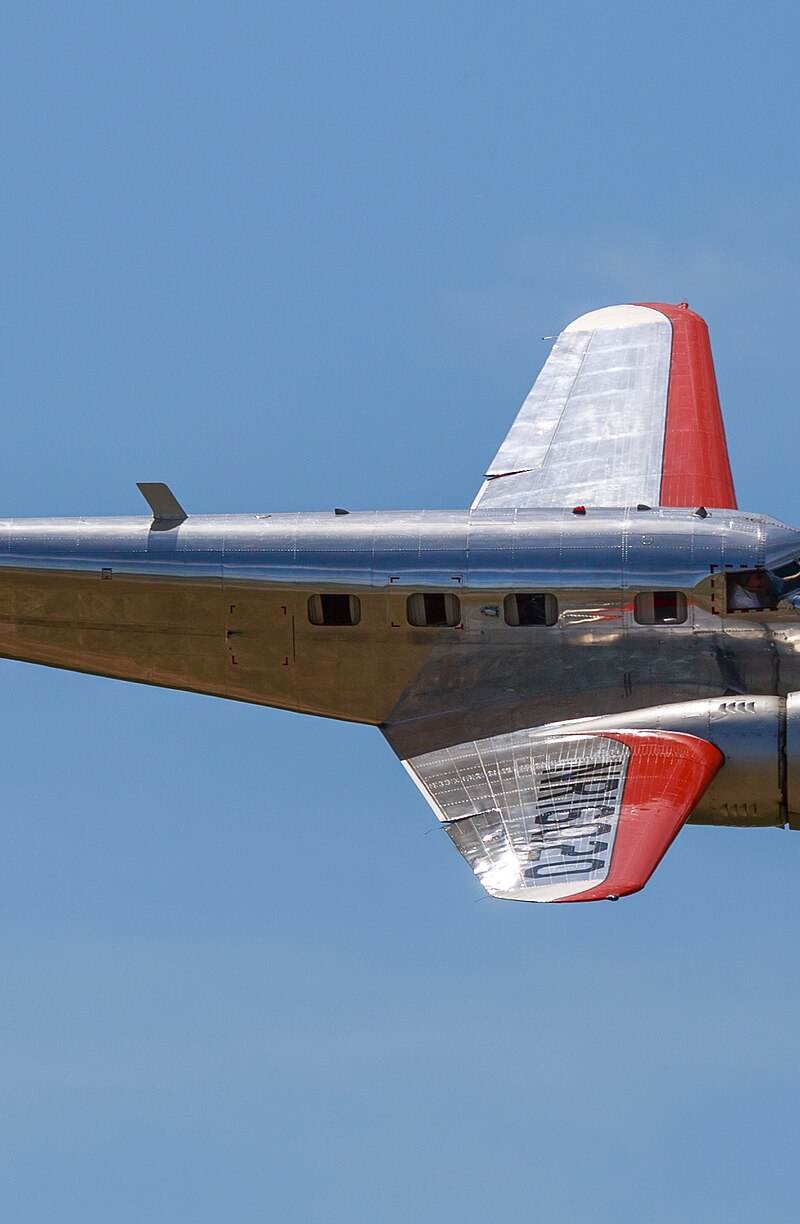  - Twin-engine aircraft