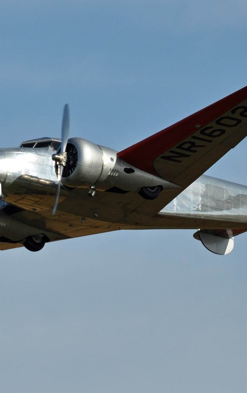  - Twin-engine aircraft
