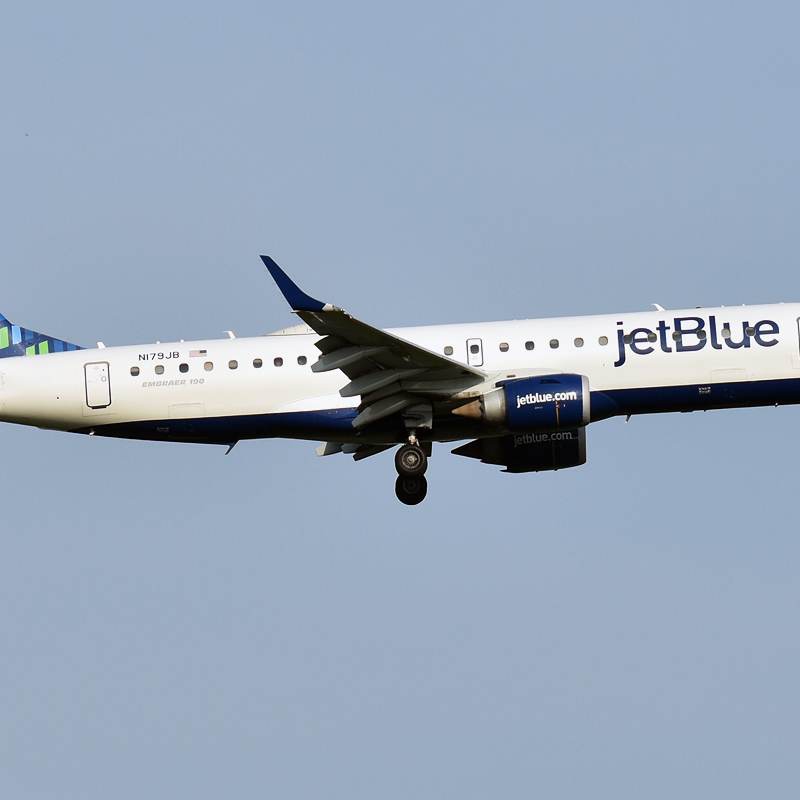 N179JB - Embraer