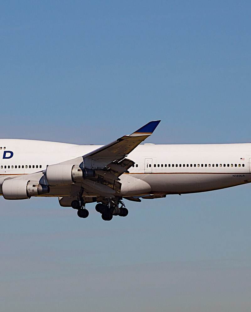 N180UA - Boeing