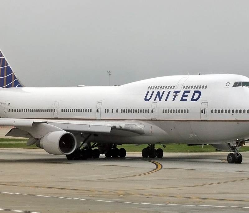 N180UA - Boeing