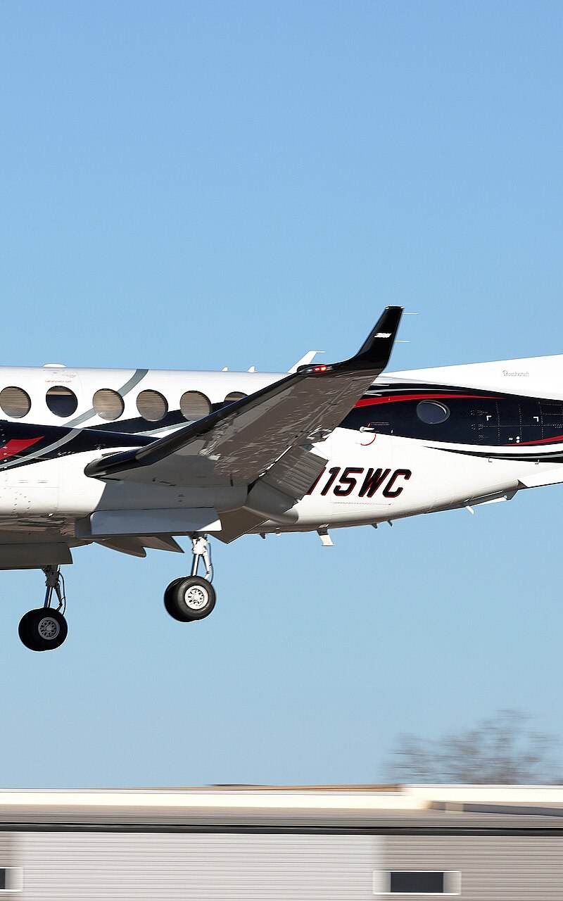 N15WC - Twin-engine aircraft