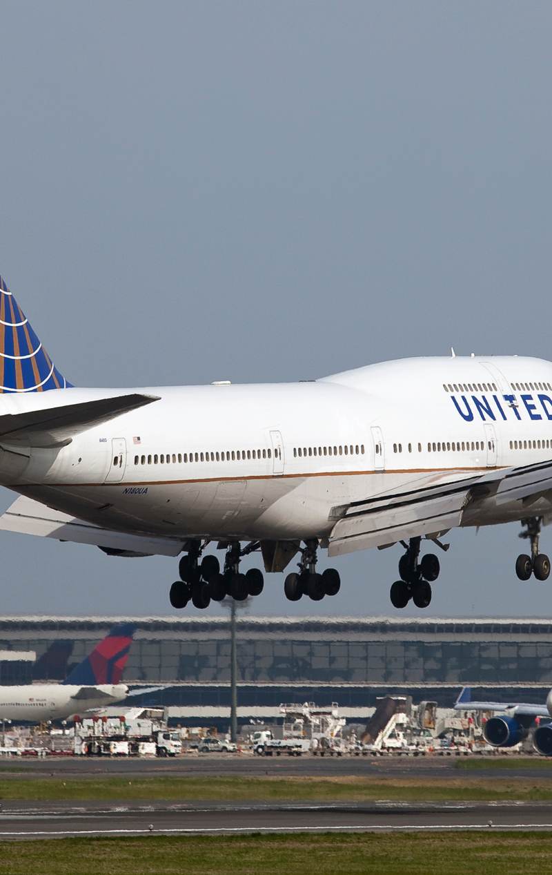 N180UA - Boeing