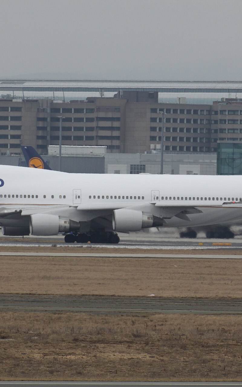 N180UA - Boeing