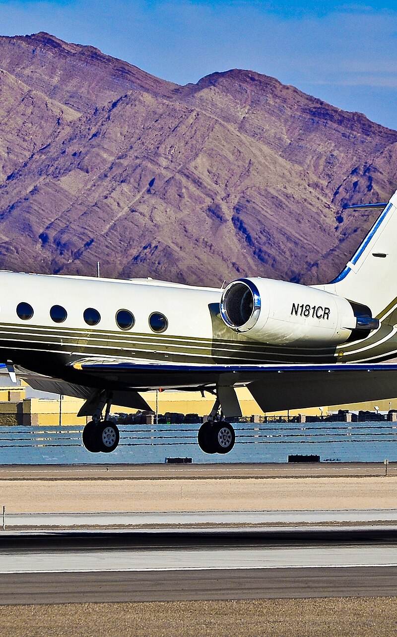 N181CR - Business jet