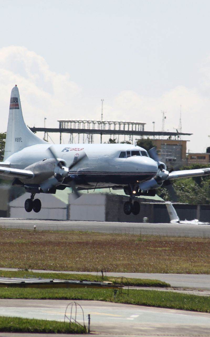 N181FL - Twin-engine aircraft