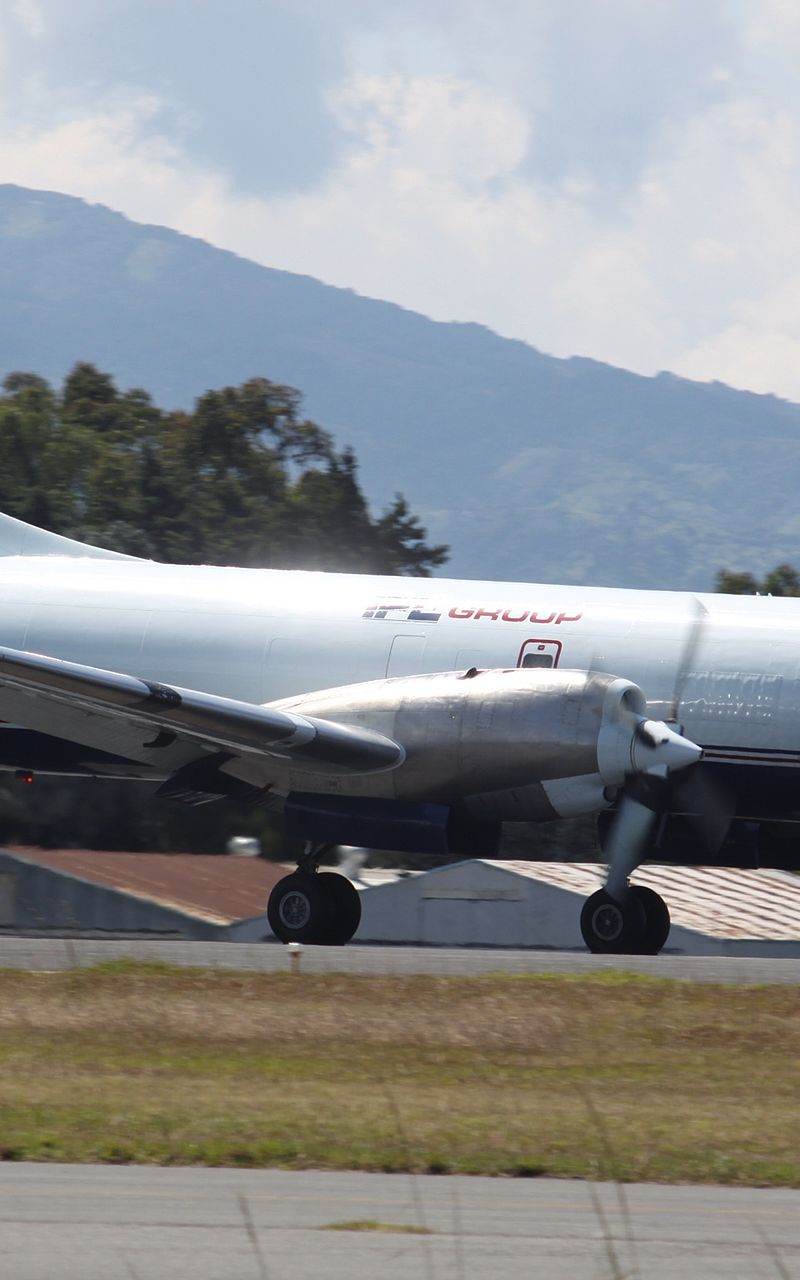 N181FL - Twin-engine aircraft