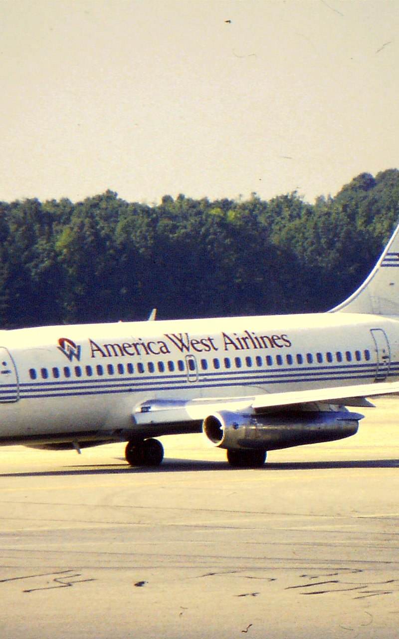 N183AW - Twin-engine aircraft