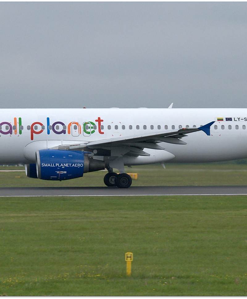 LY-SPI - Twin-engine aircraft
