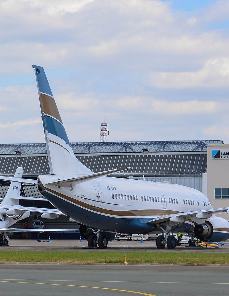 N16XY - Business jet