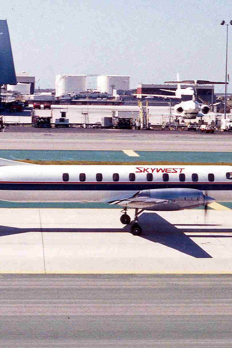 N184SW - Twin-engine aircraft