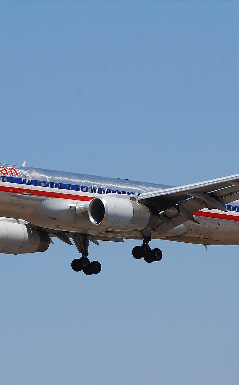 N185AN - Twin-engine aircraft