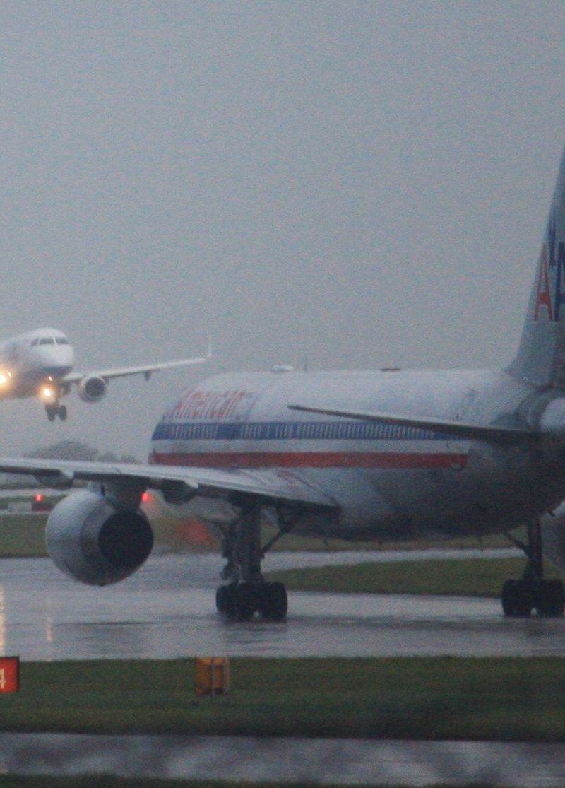N185AN - Twin-engine aircraft