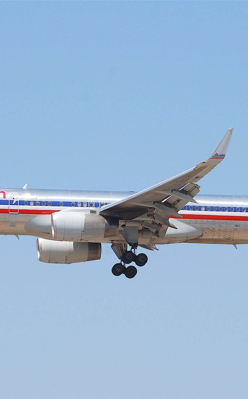 N185AN - Twin-engine aircraft
