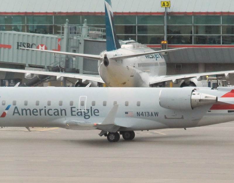 N413AW - Bombardier