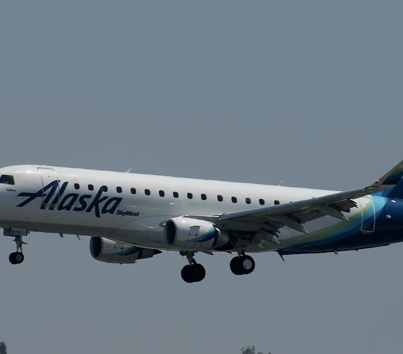 N187SY - Twin-engine aircraft