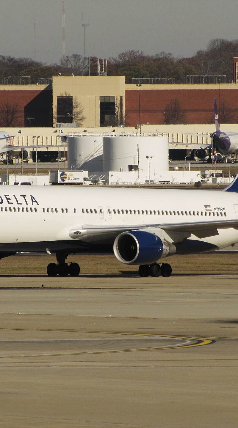 N188DN - Twin-engine aircraft