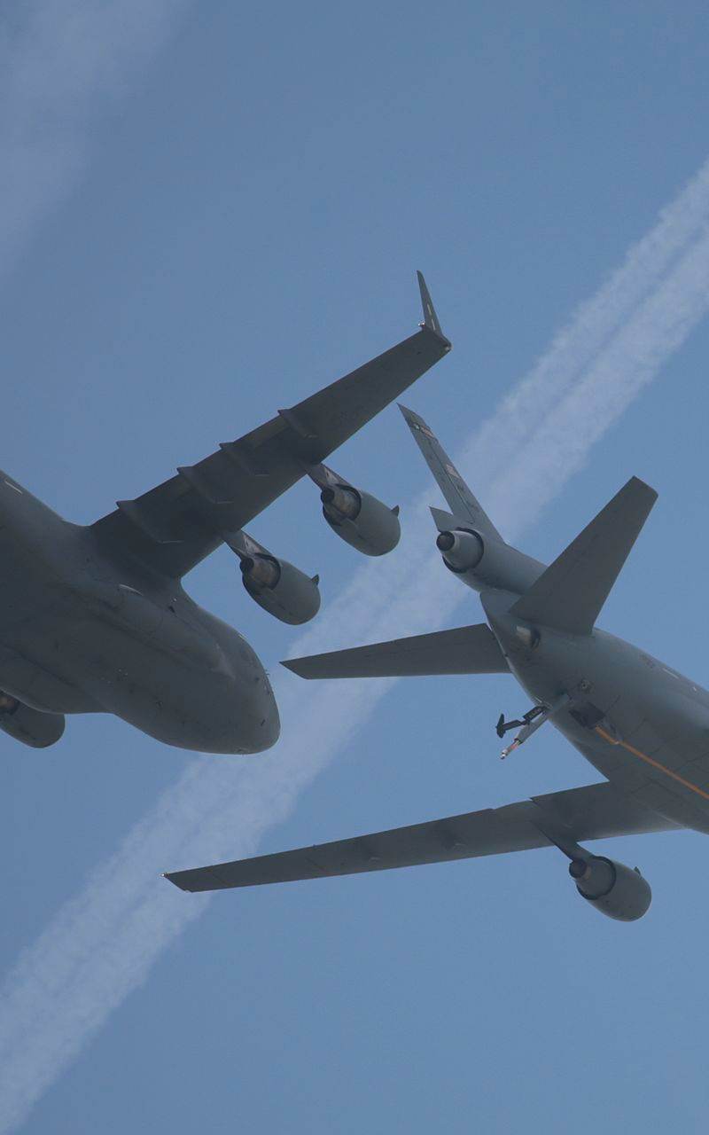  - Twin-engine aircraft