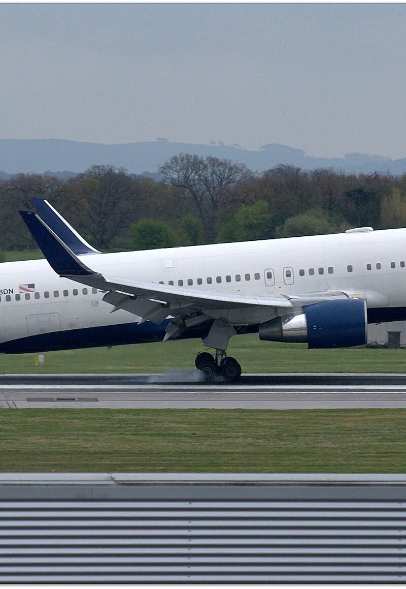 N188DN - Twin-engine aircraft
