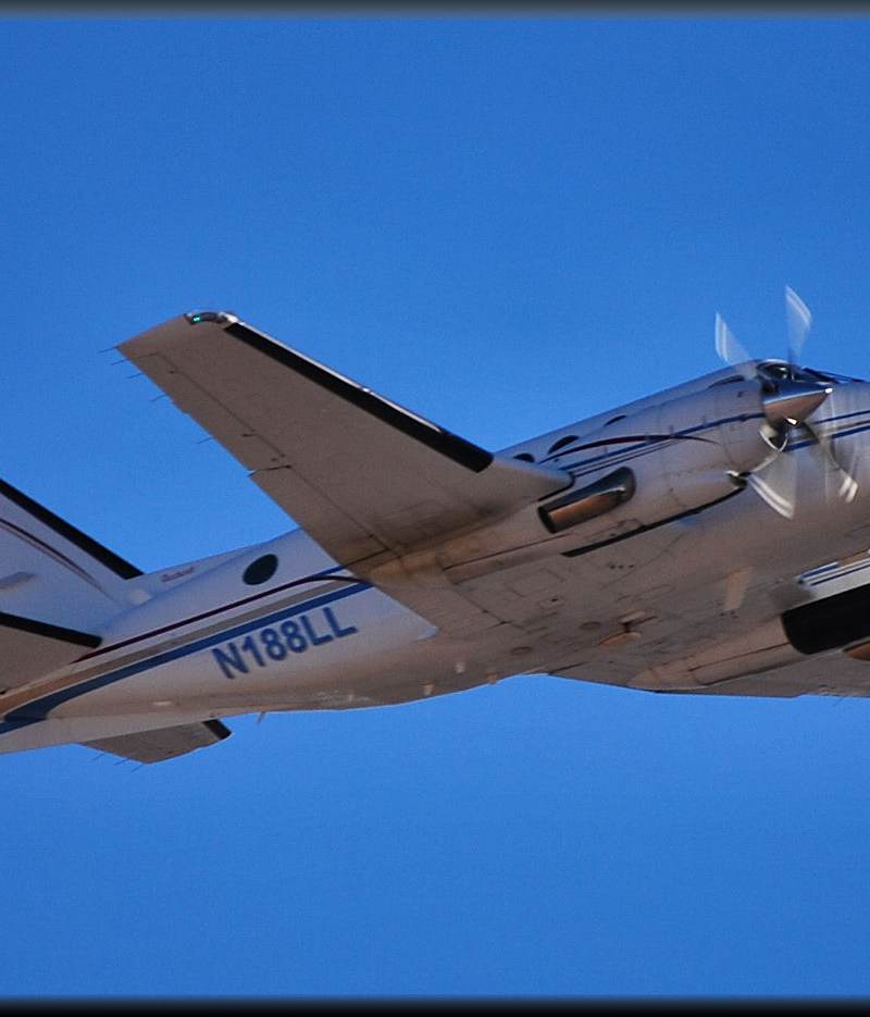 N188LL - Beechcraft