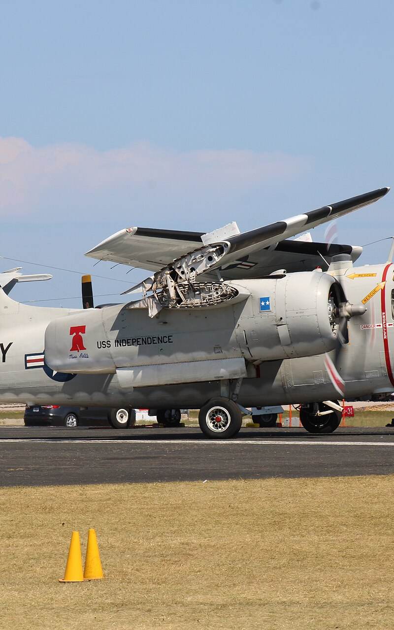 N189G - Twin-engine aircraft