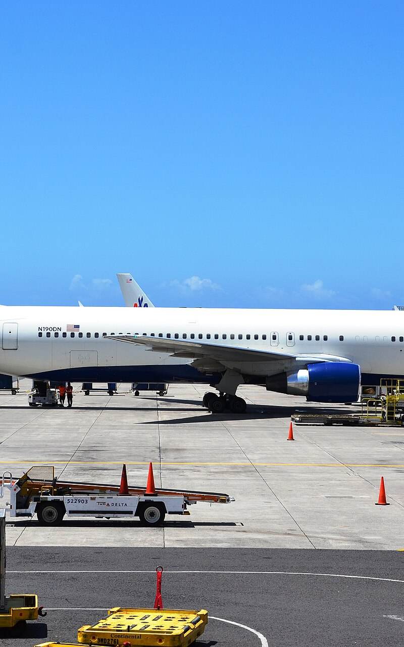N190DN - Twin-engine aircraft
