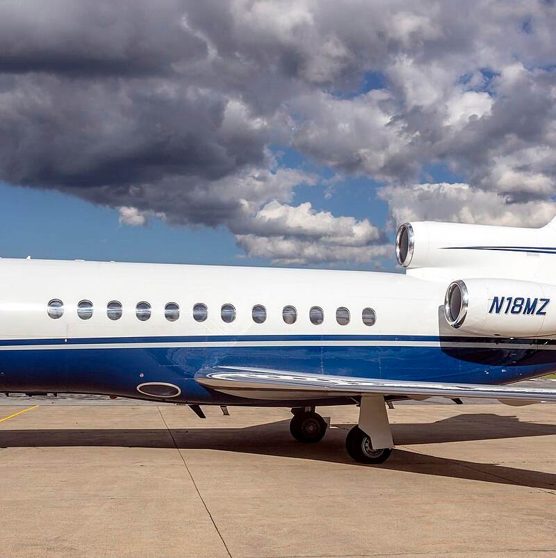 N18MZ - Business jet