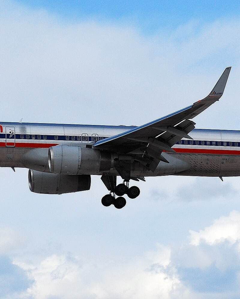 N192AN - Twin-engine aircraft