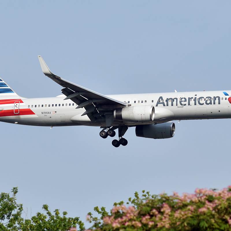 N194AA - Boeing