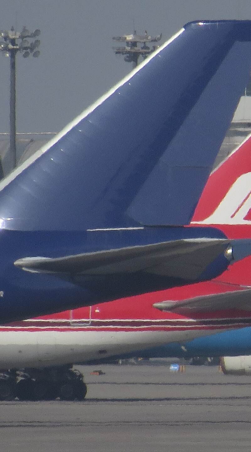 N194UA - Boeing
