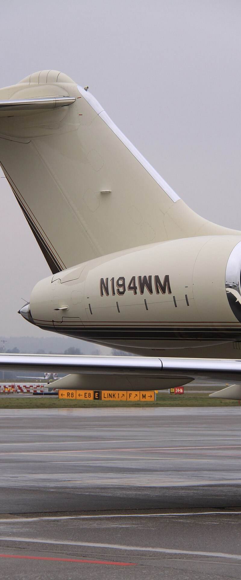 N194WM - Business jet
