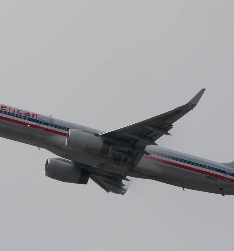 N196AA - Boeing
