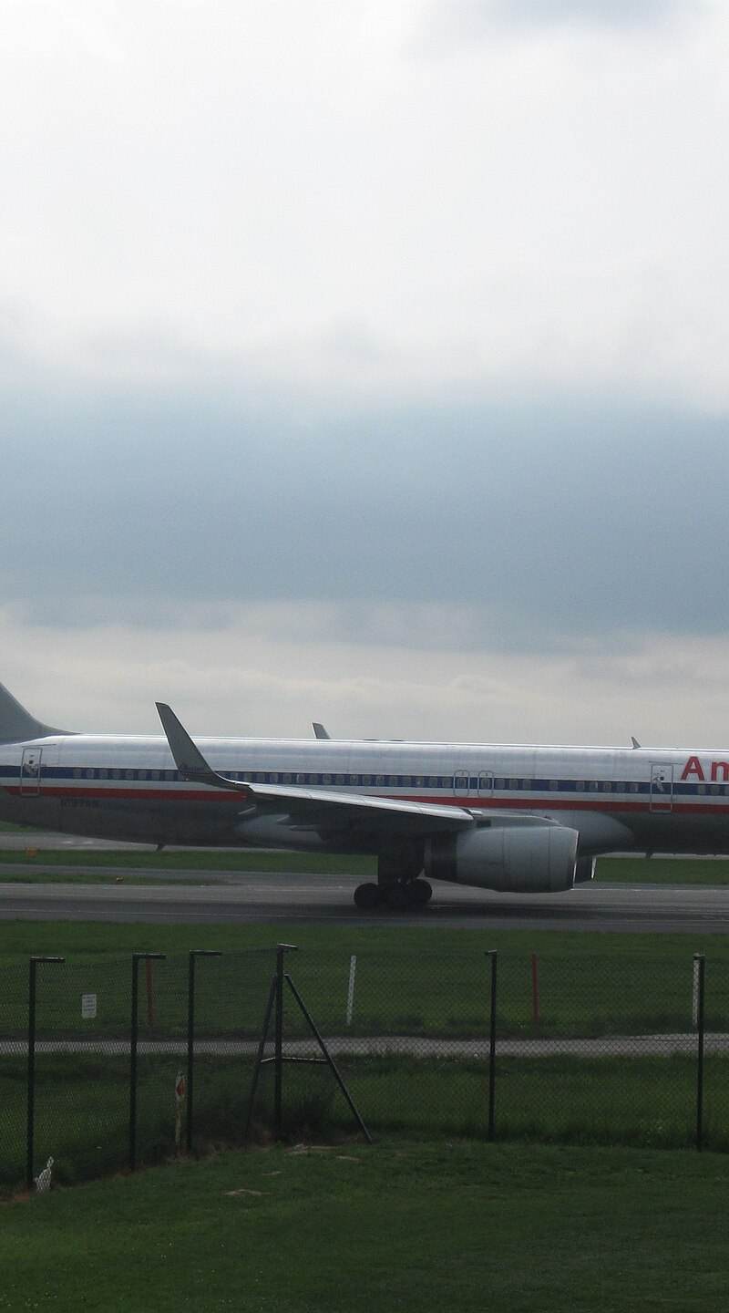 N197AN - Twin-engine aircraft