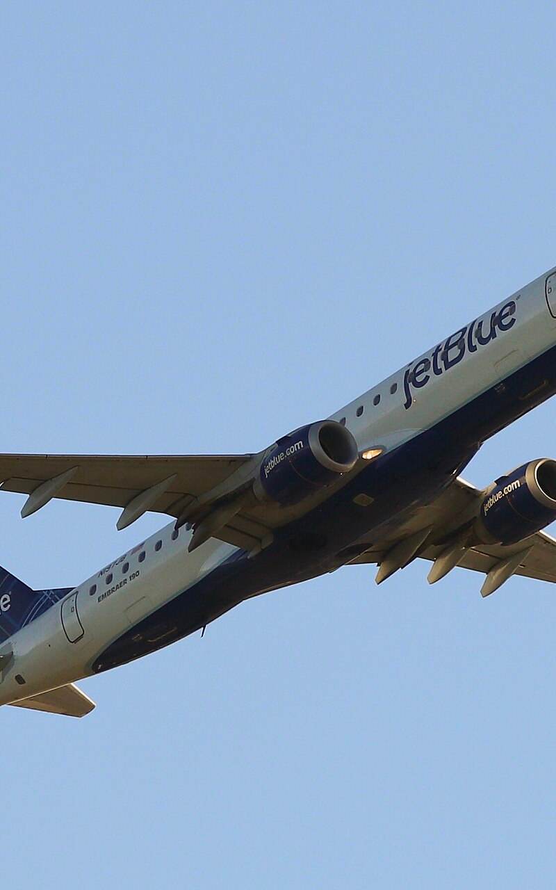 N197JB - Embraer