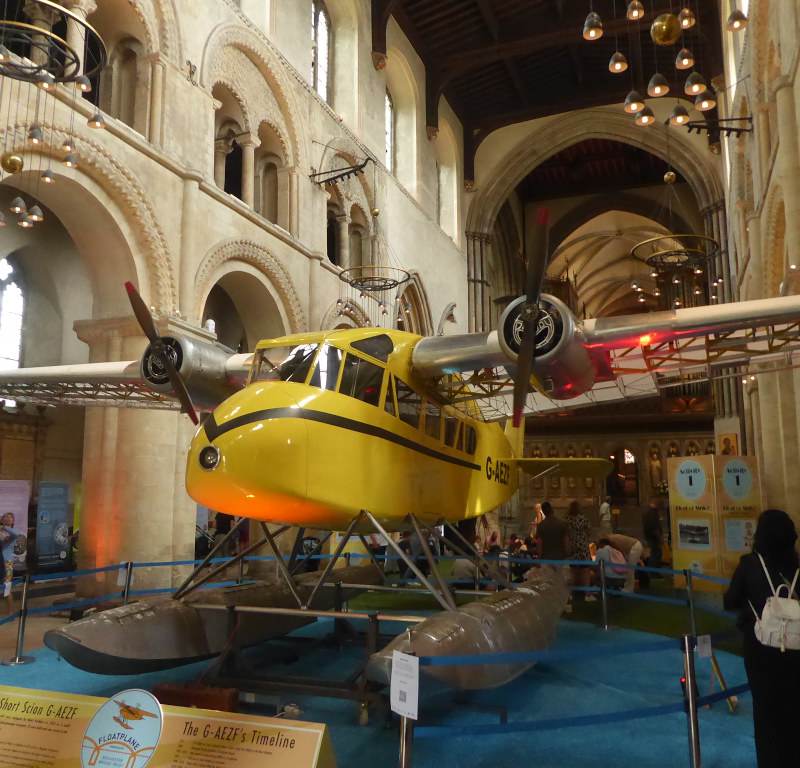 G-AEZF - Twin-engine aircraft