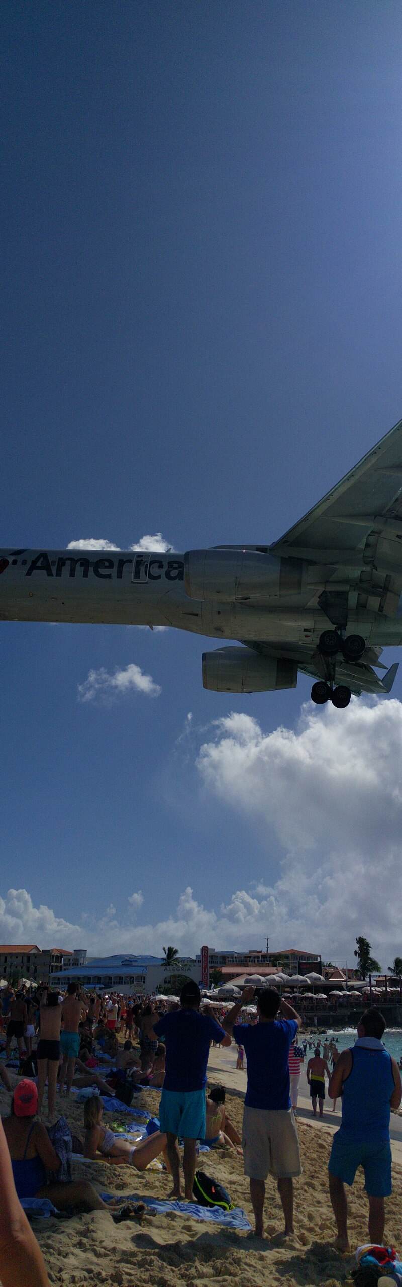 N198AA - Boeing