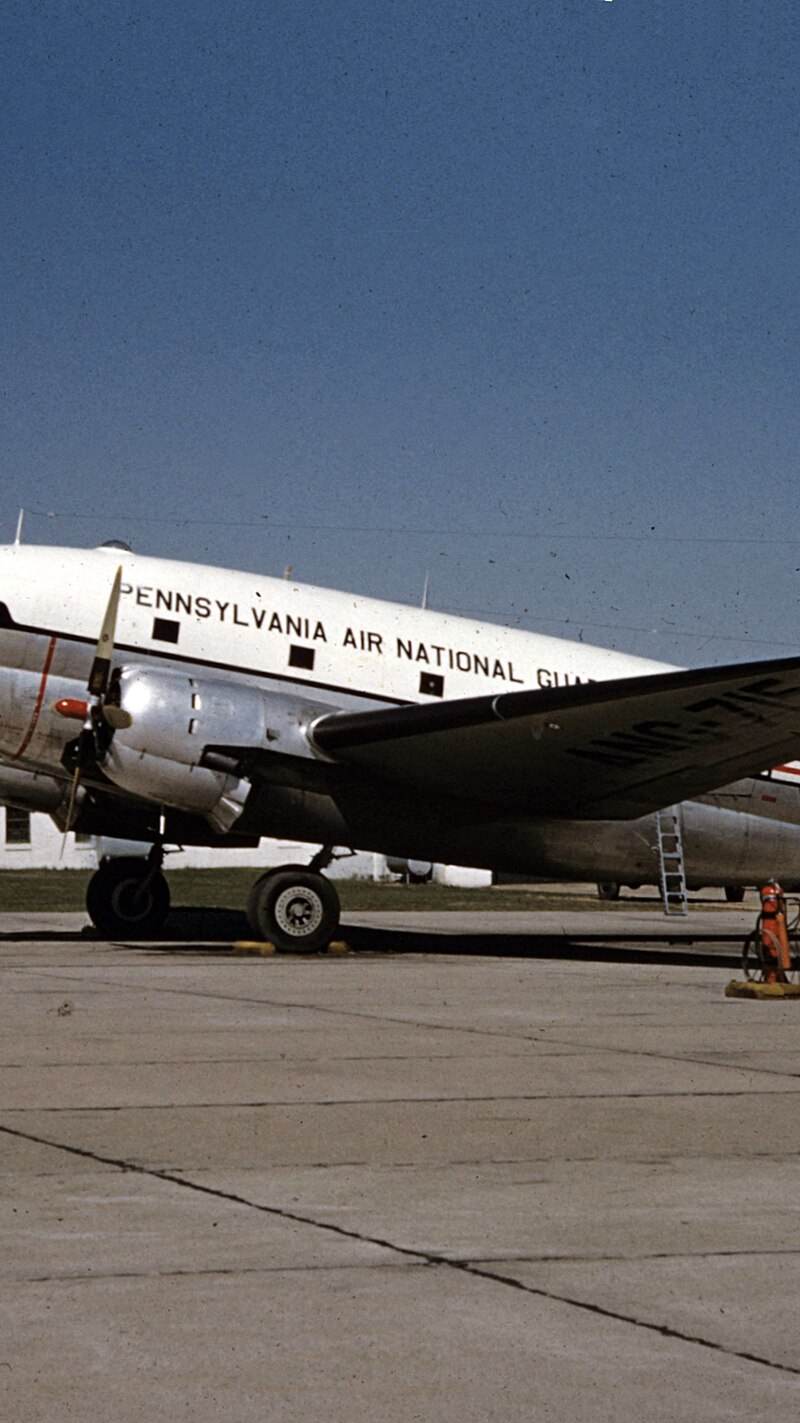  - Twin-engine aircraft