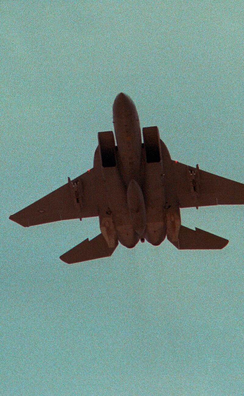  - Twin-engine aircraft