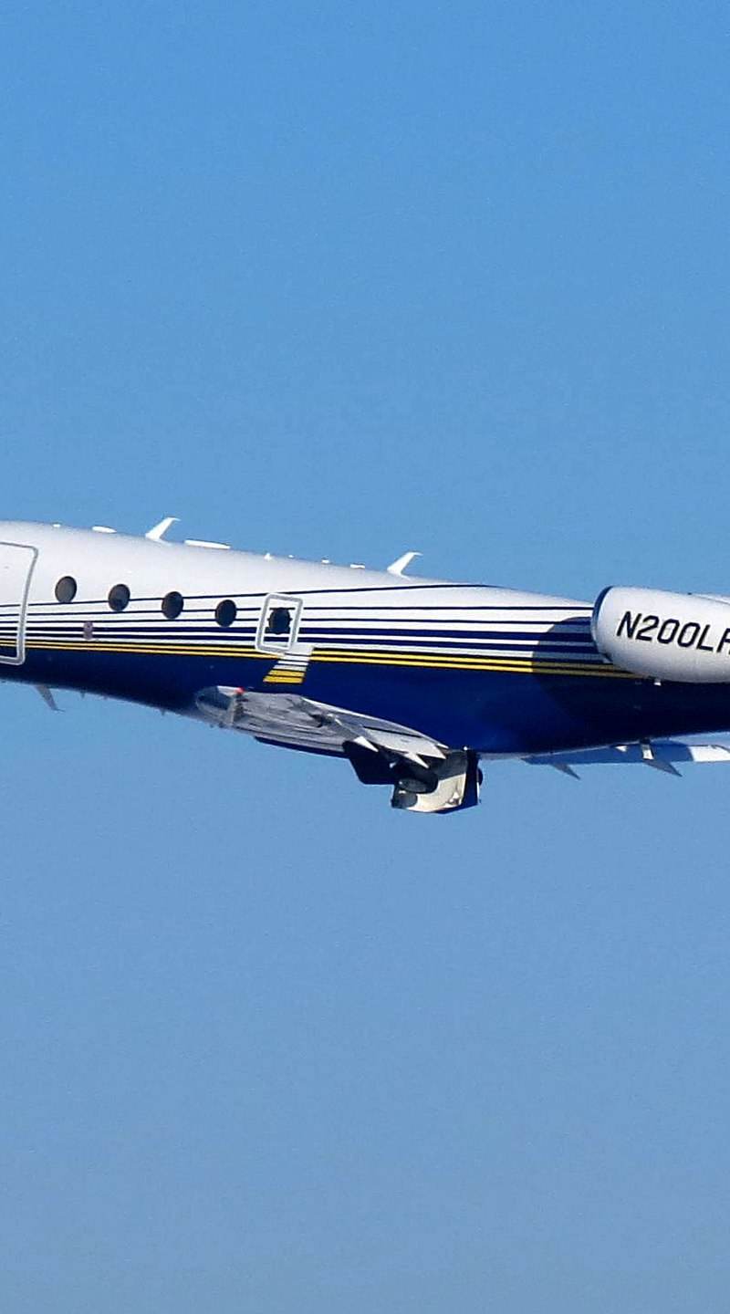 N200LR - Business jet