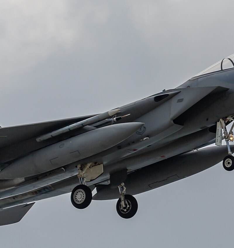  - Twin-engine aircraft