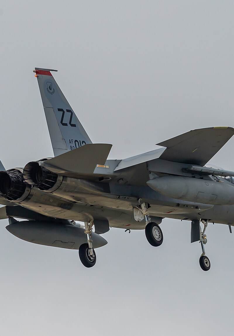  - Twin-engine aircraft