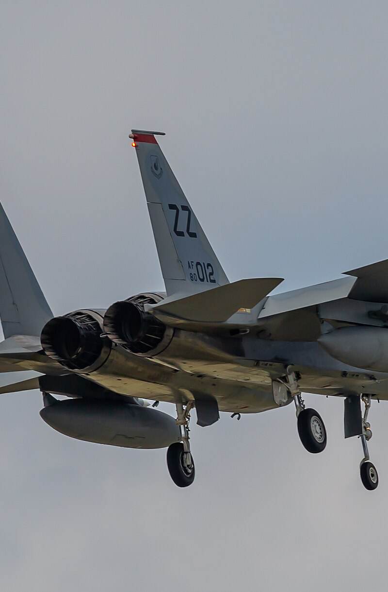  - Twin-engine aircraft