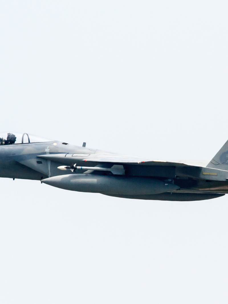  - Twin-engine aircraft