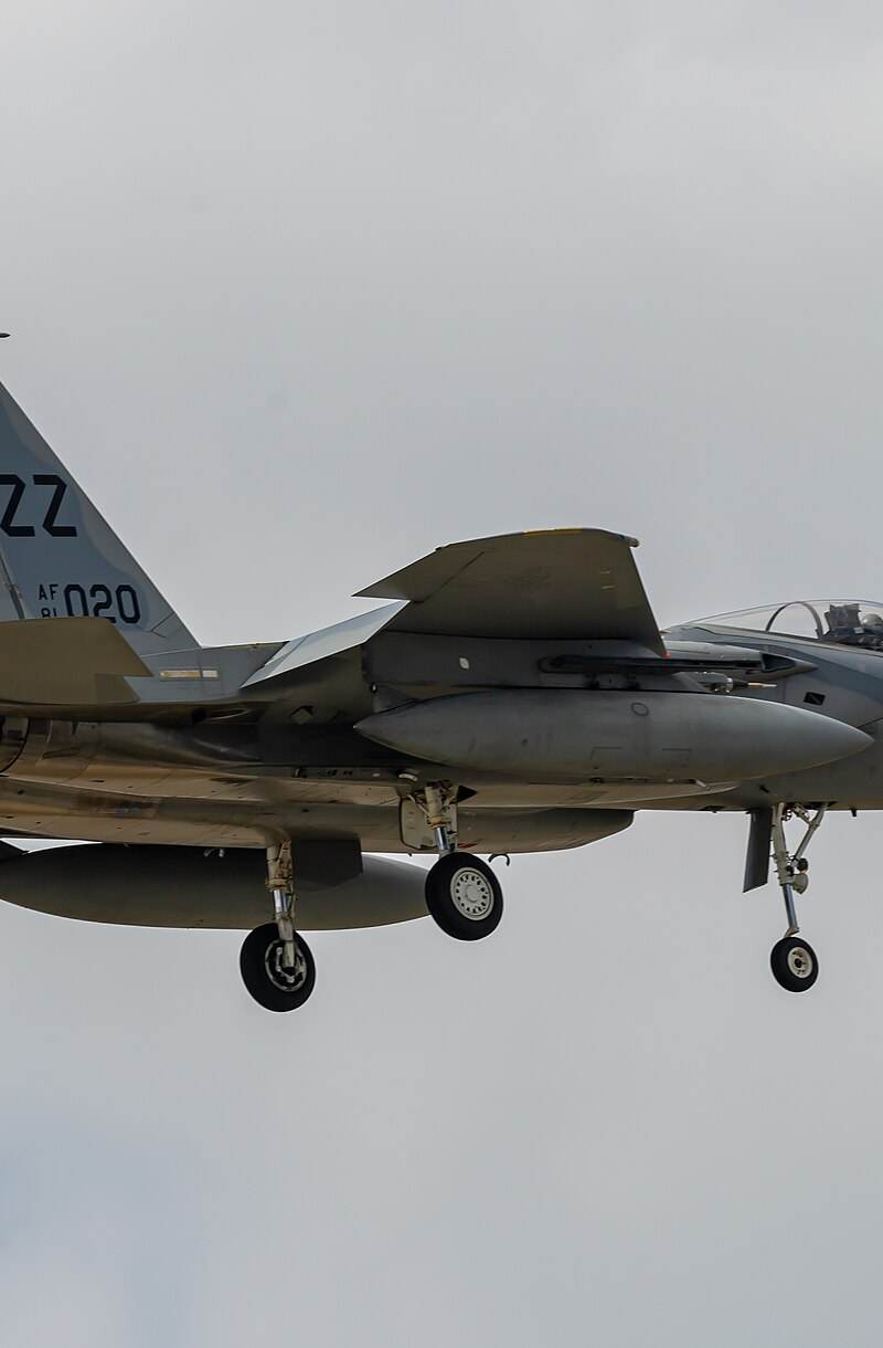  - Twin-engine aircraft