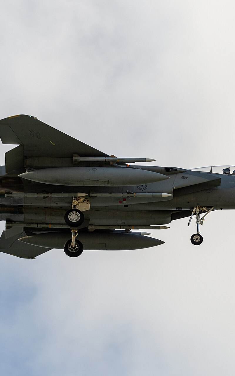  - Twin-engine aircraft