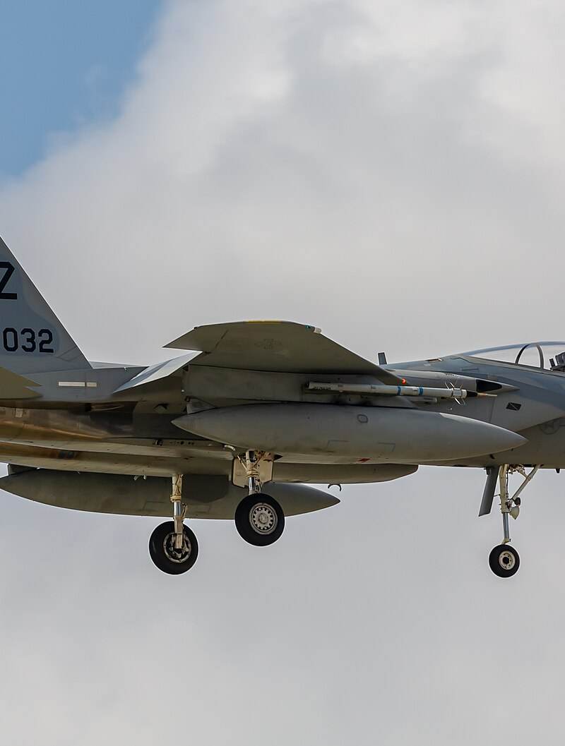 - Twin-engine aircraft
