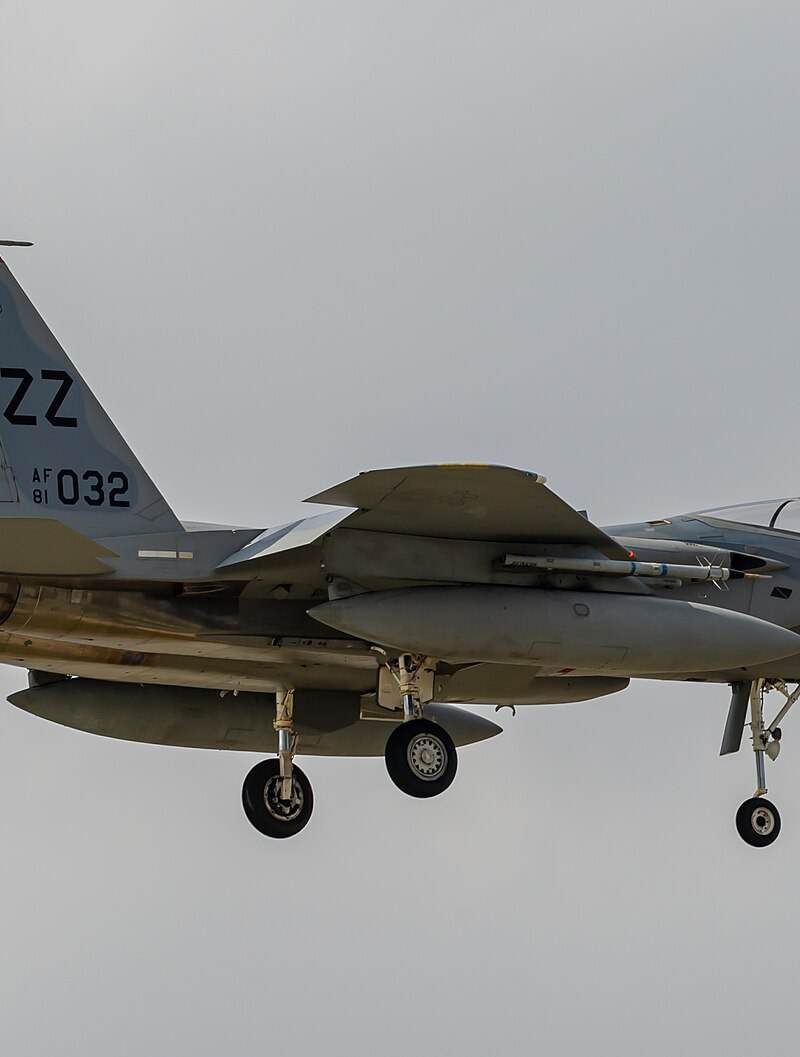  - Twin-engine aircraft