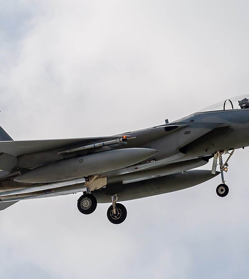  - Twin-engine aircraft
