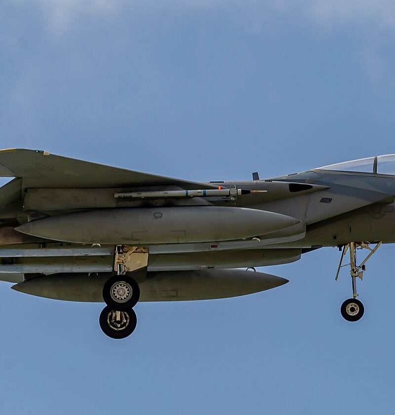  - Twin-engine aircraft